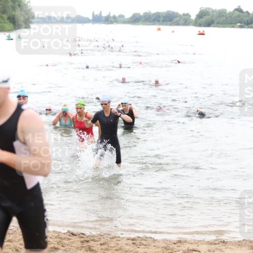 21.06.2026 - 29. Vierlanden-Triathlon Andreas Tolksdorf http://msf.ph/oto/9851286 21.06.2026 10:17:16 Schwimmen 369, 386, 486, 488, 517, 521, 530, 533, 574, 585, 591, 599, 602 meine-sportfotos.de