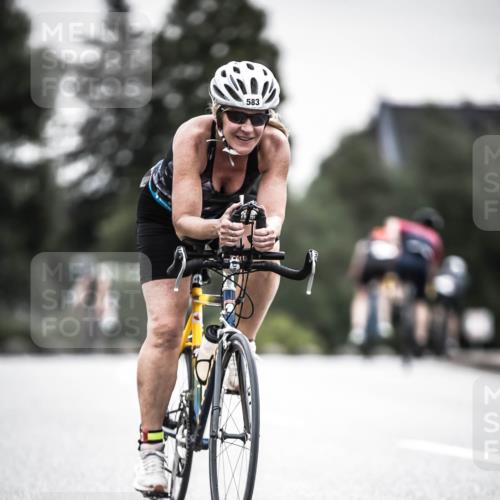 21.06.2026 - 29. Vierlanden-Triathlon H.Heesch http://msf.ph/oto/9851299 21.06.2026 10:28:46 Radfahren 27, 508, 551, 583, 619 meine-sportfotos.de