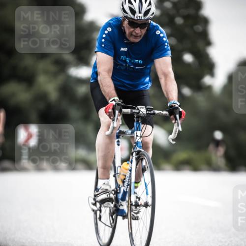 21.06.2026 - 29. Vierlanden-Triathlon H.Heesch http://msf.ph/oto/9851316 21.06.2026 10:28:50 Radfahren 27, 499, 551, 583, 619 meine-sportfotos.de