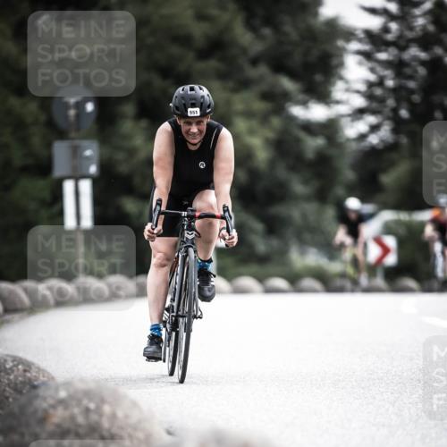 21.06.2026 - 29. Vierlanden-Triathlon H.Heesch http://msf.ph/oto/9851322 21.06.2026 10:28:52 Radfahren 27, 499, 551, 553, 619 meine-sportfotos.de