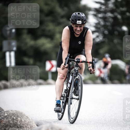 21.06.2026 - 29. Vierlanden-Triathlon H.Heesch http://msf.ph/oto/9851336 21.06.2026 10:28:53 Radfahren 27, 499, 551, 553, 558, 619 meine-sportfotos.de
