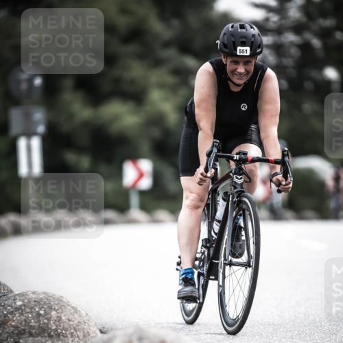 21.06.2026 - 29. Vierlanden-Triathlon H.Heesch http://msf.ph/oto/9851339 21.06.2026 10:28:53 Radfahren 27, 499, 551, 553, 558, 619 meine-sportfotos.de