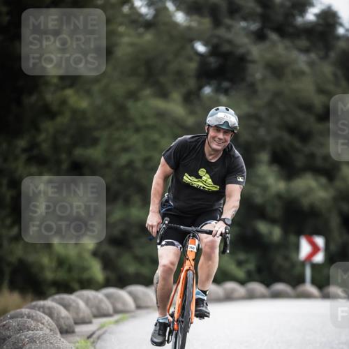 21.06.2026 - 29. Vierlanden-Triathlon H.Heesch http://msf.ph/oto/9851378 21.06.2026 12:02:39 Radfahren 760, 806, 878, 892 meine-sportfotos.de