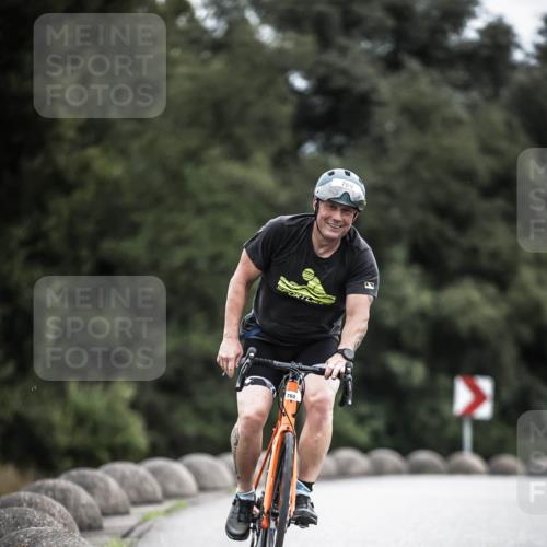21.06.2026 - 29. Vierlanden-Triathlon H.Heesch http://msf.ph/oto/9851379 21.06.2026 12:02:39 Radfahren 760, 806, 878, 892 meine-sportfotos.de