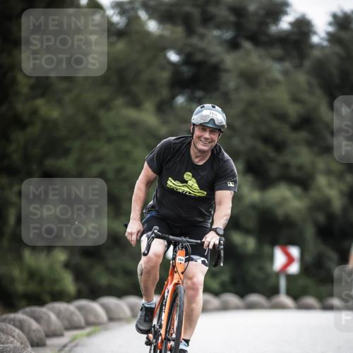 21.06.2026 - 29. Vierlanden-Triathlon H.Heesch http://msf.ph/oto/9851383 21.06.2026 12:02:39 Radfahren 760, 806, 878, 892 meine-sportfotos.de