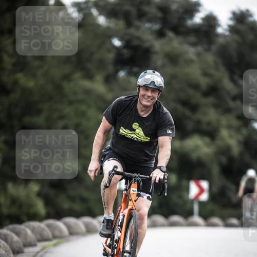 21.06.2026 - 29. Vierlanden-Triathlon H.Heesch http://msf.ph/oto/9851386 21.06.2026 12:02:39 Radfahren 760, 806, 878, 892 meine-sportfotos.de