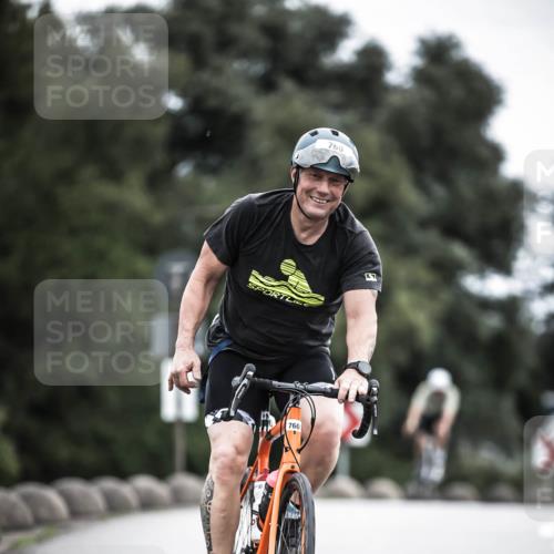 21.06.2026 - 29. Vierlanden-Triathlon H.Heesch http://msf.ph/oto/9851394 21.06.2026 12:02:39 Radfahren 760, 806, 878, 892 meine-sportfotos.de
