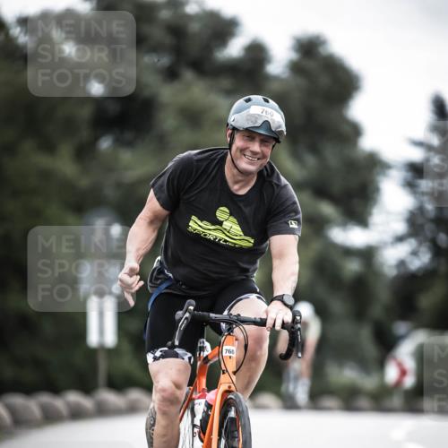 21.06.2026 - 29. Vierlanden-Triathlon H.Heesch http://msf.ph/oto/9851397 21.06.2026 12:02:40 Radfahren 760, 806, 878, 892 meine-sportfotos.de