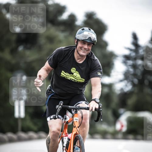 21.06.2026 - 29. Vierlanden-Triathlon H.Heesch http://msf.ph/oto/9851401 21.06.2026 12:02:40 Radfahren 760, 806, 878, 892 meine-sportfotos.de