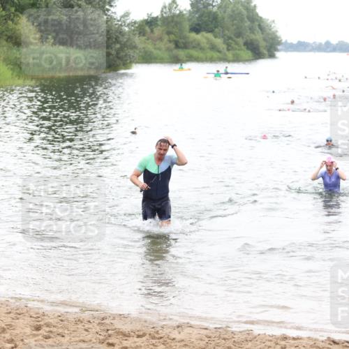 21.06.2026 - 29. Vierlanden-Triathlon Andreas Tolksdorf http://msf.ph/oto/9851434 21.06.2026 10:17:35 Schwimmen 353, 508, 575, 600 meine-sportfotos.de