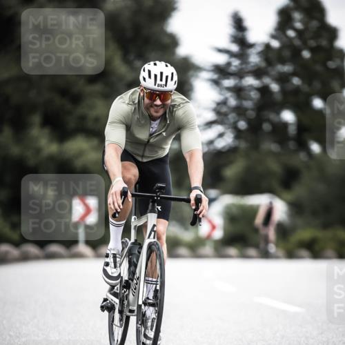 21.06.2026 - 29. Vierlanden-Triathlon H.Heesch http://msf.ph/oto/9851436 21.06.2026 12:02:44 Radfahren 760, 772, 806, 846, 869, 870, 881, 892 meine-sportfotos.de