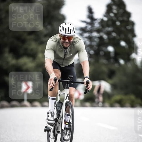 21.06.2026 - 29. Vierlanden-Triathlon H.Heesch http://msf.ph/oto/9851440 21.06.2026 12:02:44 Radfahren 760, 772, 806, 846, 869, 870, 881, 892 meine-sportfotos.de