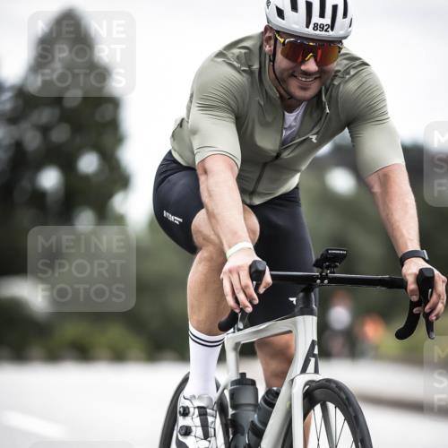 21.06.2026 - 29. Vierlanden-Triathlon H.Heesch http://msf.ph/oto/9851457 21.06.2026 12:02:44 Radfahren 760, 772, 806, 846, 869, 870, 881, 892 meine-sportfotos.de