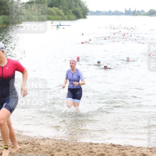 21.06.2026 - 29. Vierlanden-Triathlon Andreas Tolksdorf http://msf.ph/oto/9851460 21.06.2026 10:17:40 Schwimmen 353, 508, 575 meine-sportfotos.de