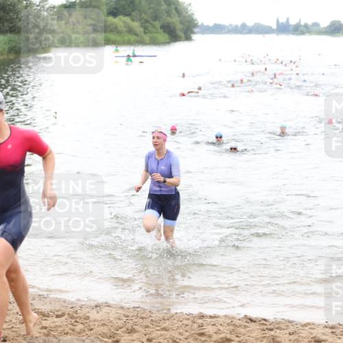 21.06.2026 - 29. Vierlanden-Triathlon Andreas Tolksdorf http://msf.ph/oto/9851464 21.06.2026 10:17:40 Schwimmen 353, 508, 575 meine-sportfotos.de