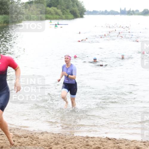 21.06.2026 - 29. Vierlanden-Triathlon Andreas Tolksdorf http://msf.ph/oto/9851467 21.06.2026 10:17:40 Schwimmen 353, 508, 575 meine-sportfotos.de