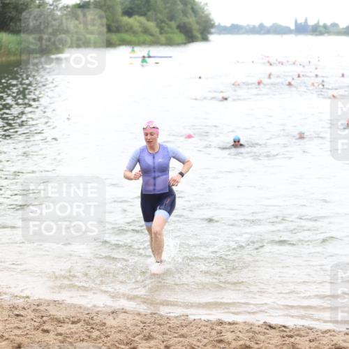 21.06.2026 - 29. Vierlanden-Triathlon Andreas Tolksdorf http://msf.ph/oto/9851484 21.06.2026 10:17:41 Schwimmen 353, 508, 575 meine-sportfotos.de