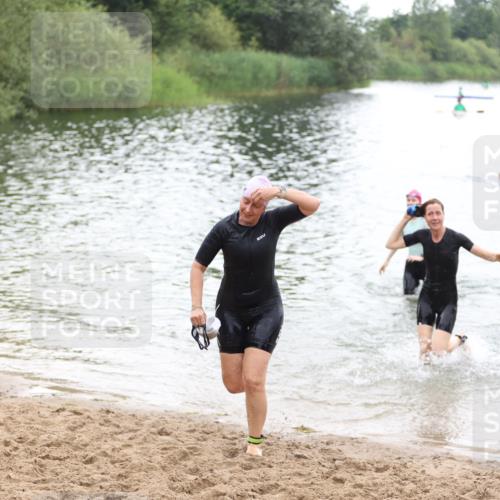 21.06.2026 - 29. Vierlanden-Triathlon Andreas Tolksdorf http://msf.ph/oto/9851487 21.06.2026 10:17:53 Schwimmen 481, 514, 553, 557, 563, 565 meine-sportfotos.de