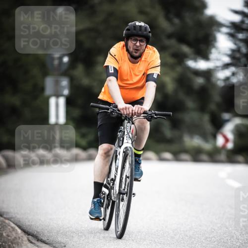 21.06.2026 - 29. Vierlanden-Triathlon H.Heesch http://msf.ph/oto/9851490 21.06.2026 12:02:57 Radfahren 292, 734, 866 meine-sportfotos.de
