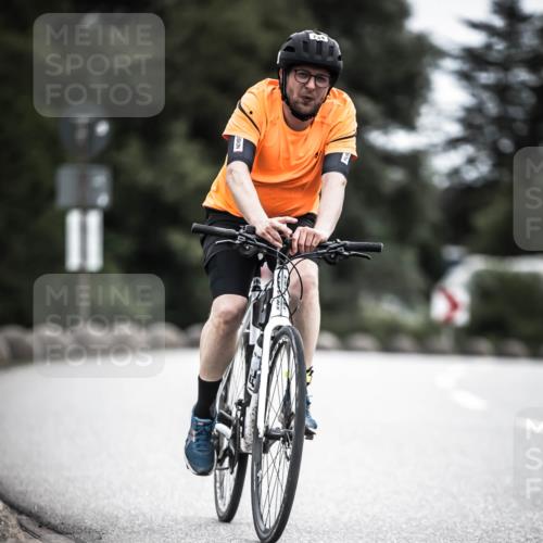 21.06.2026 - 29. Vierlanden-Triathlon H.Heesch http://msf.ph/oto/9851495 21.06.2026 12:02:57 Radfahren 292, 734, 866 meine-sportfotos.de