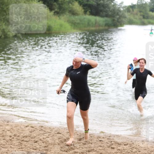 21.06.2026 - 29. Vierlanden-Triathlon Andreas Tolksdorf http://msf.ph/oto/9851496 21.06.2026 10:17:53 Schwimmen 481, 514, 553, 557, 563, 565 meine-sportfotos.de