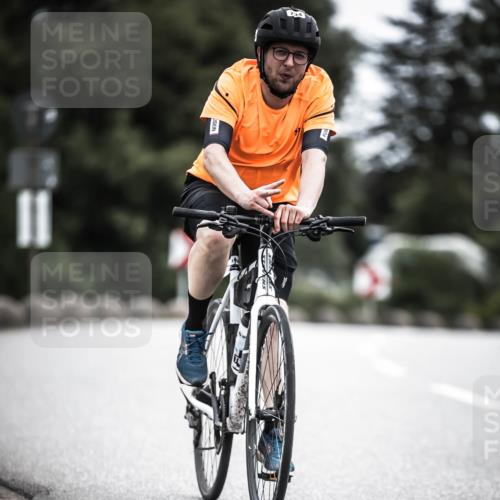 21.06.2026 - 29. Vierlanden-Triathlon H.Heesch http://msf.ph/oto/9851500 21.06.2026 12:02:57 Radfahren 292, 734, 866 meine-sportfotos.de