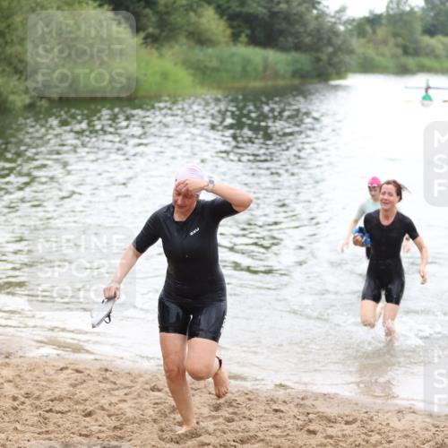 21.06.2026 - 29. Vierlanden-Triathlon Andreas Tolksdorf http://msf.ph/oto/9851501 21.06.2026 10:17:53 Schwimmen 481, 514, 553, 557, 563, 565 meine-sportfotos.de
