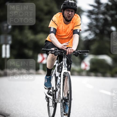 21.06.2026 - 29. Vierlanden-Triathlon H.Heesch http://msf.ph/oto/9851502 21.06.2026 12:02:57 Radfahren 292, 734, 866 meine-sportfotos.de