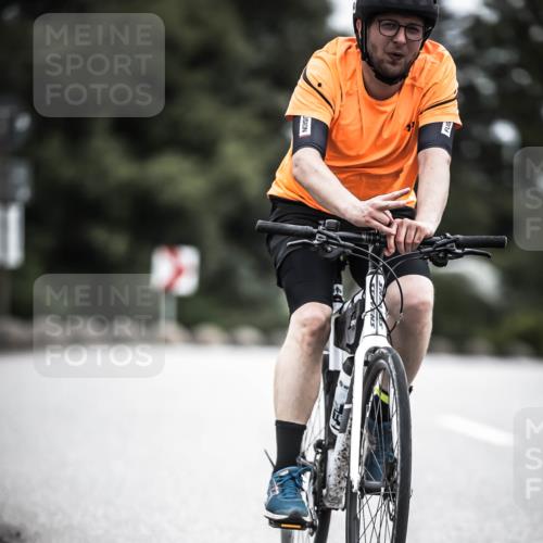 21.06.2026 - 29. Vierlanden-Triathlon H.Heesch http://msf.ph/oto/9851508 21.06.2026 12:02:58 Radfahren 292, 734, 866 meine-sportfotos.de