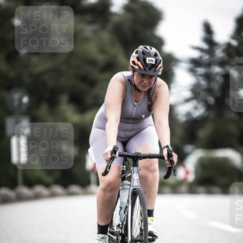 21.06.2026 - 29. Vierlanden-Triathlon H.Heesch http://msf.ph/oto/9851515 21.06.2026 12:03:10 Radfahren 296, 651, 666, 741 meine-sportfotos.de