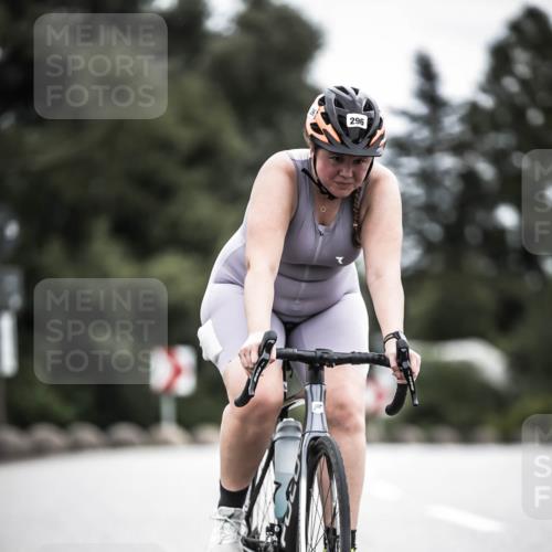 21.06.2026 - 29. Vierlanden-Triathlon H.Heesch http://msf.ph/oto/9851520 21.06.2026 12:03:10 Radfahren 296, 651, 666, 741 meine-sportfotos.de