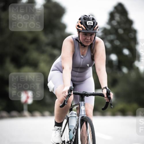 21.06.2026 - 29. Vierlanden-Triathlon H.Heesch http://msf.ph/oto/9851525 21.06.2026 12:03:10 Radfahren 296, 651, 666, 741 meine-sportfotos.de