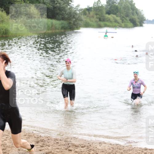 21.06.2026 - 29. Vierlanden-Triathlon Andreas Tolksdorf http://msf.ph/oto/9851530 21.06.2026 10:17:56 Schwimmen 481, 514, 553, 557, 563, 565 meine-sportfotos.de