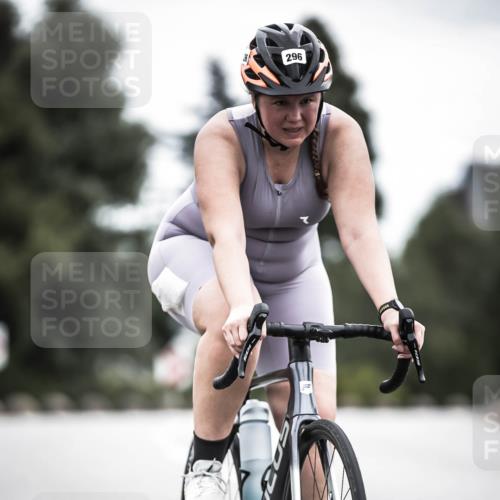 21.06.2026 - 29. Vierlanden-Triathlon H.Heesch http://msf.ph/oto/9851531 21.06.2026 12:03:11 Radfahren 296, 651, 666, 741 meine-sportfotos.de