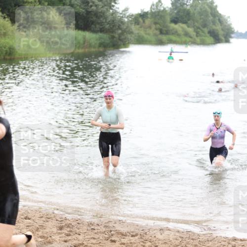 21.06.2026 - 29. Vierlanden-Triathlon Andreas Tolksdorf http://msf.ph/oto/9851532 21.06.2026 10:17:56 Schwimmen 481, 514, 553, 557, 563, 565 meine-sportfotos.de