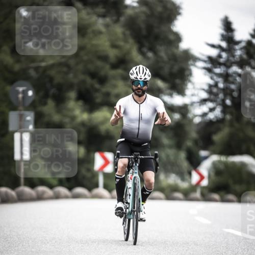 21.06.2026 - 29. Vierlanden-Triathlon H.Heesch http://msf.ph/oto/9851537 21.06.2026 12:03:36 Radfahren 6, 840 meine-sportfotos.de
