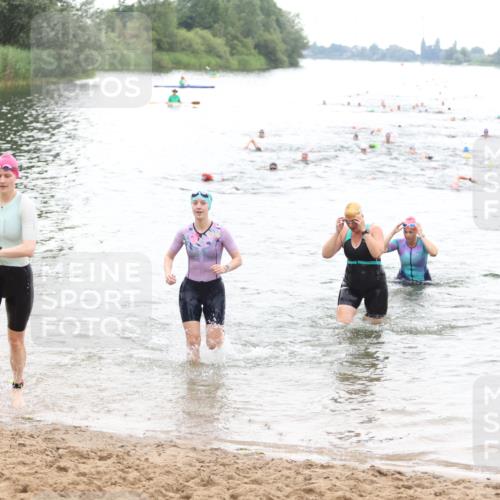 21.06.2026 - 29. Vierlanden-Triathlon Andreas Tolksdorf http://msf.ph/oto/9851547 21.06.2026 10:17:57 Schwimmen 481, 514, 553, 557, 563, 565 meine-sportfotos.de