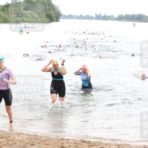 21.06.2026 - 29. Vierlanden-Triathlon Andreas Tolksdorf http://msf.ph/oto/9851554 21.06.2026 10:17:59 Schwimmen 481, 514, 553, 557, 563, 565 meine-sportfotos.de