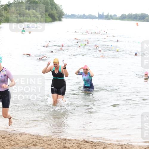 21.06.2026 - 29. Vierlanden-Triathlon Andreas Tolksdorf http://msf.ph/oto/9851558 21.06.2026 10:17:59 Schwimmen 481, 514, 553, 557, 563, 565 meine-sportfotos.de
