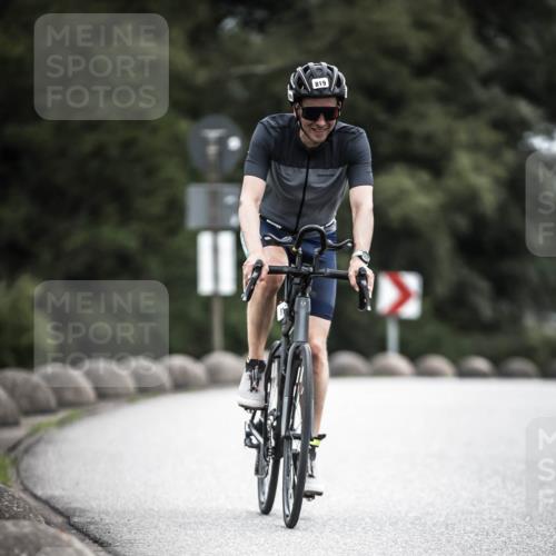 21.06.2026 - 29. Vierlanden-Triathlon H.Heesch http://msf.ph/oto/9851563 21.06.2026 12:03:52 Radfahren 819 meine-sportfotos.de