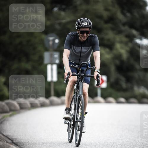21.06.2026 - 29. Vierlanden-Triathlon H.Heesch http://msf.ph/oto/9851566 21.06.2026 12:03:52 Radfahren 819 meine-sportfotos.de