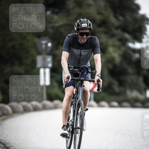 21.06.2026 - 29. Vierlanden-Triathlon H.Heesch http://msf.ph/oto/9851569 21.06.2026 12:03:53 Radfahren 819 meine-sportfotos.de