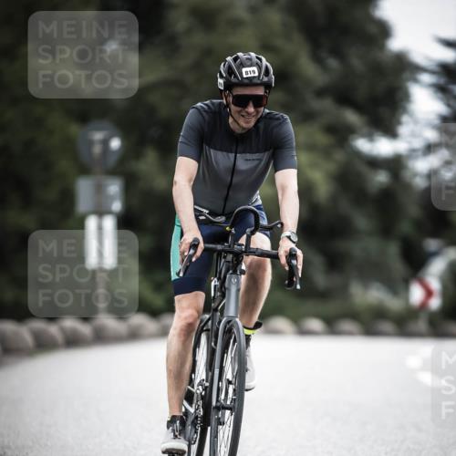 21.06.2026 - 29. Vierlanden-Triathlon H.Heesch http://msf.ph/oto/9851573 21.06.2026 12:03:53 Radfahren 819 meine-sportfotos.de