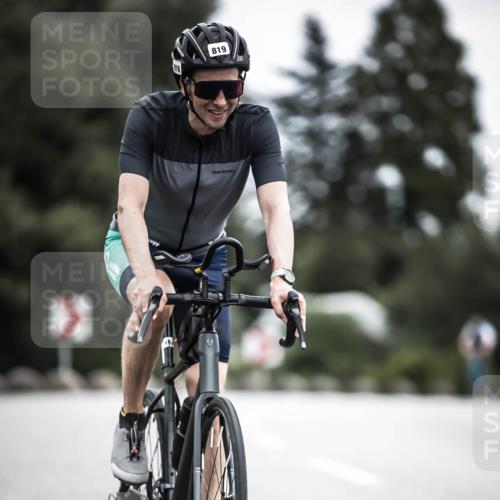 21.06.2026 - 29. Vierlanden-Triathlon H.Heesch http://msf.ph/oto/9851586 21.06.2026 12:03:53 Radfahren 819 meine-sportfotos.de