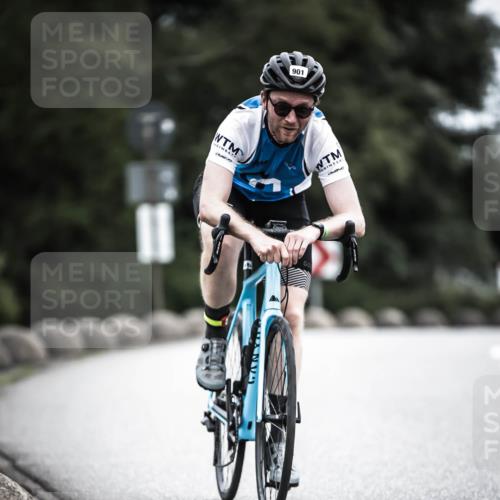 21.06.2026 - 29. Vierlanden-Triathlon H.Heesch http://msf.ph/oto/9851617 21.06.2026 12:04:01 Radfahren 901 meine-sportfotos.de