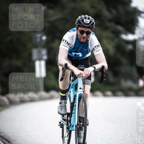 21.06.2026 - 29. Vierlanden-Triathlon H.Heesch http://msf.ph/oto/9851619 21.06.2026 12:04:01 Radfahren 901 meine-sportfotos.de