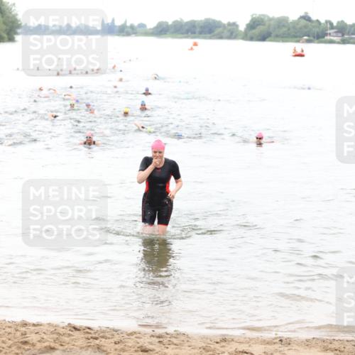21.06.2026 - 29. Vierlanden-Triathlon Andreas Tolksdorf http://msf.ph/oto/9851623 21.06.2026 10:18:07 Schwimmen 494, 514, 565 meine-sportfotos.de