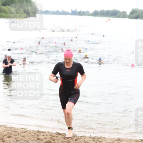 21.06.2026 - 29. Vierlanden-Triathlon Andreas Tolksdorf http://msf.ph/oto/9851642 21.06.2026 10:18:12 Schwimmen 494, 592, 618 meine-sportfotos.de