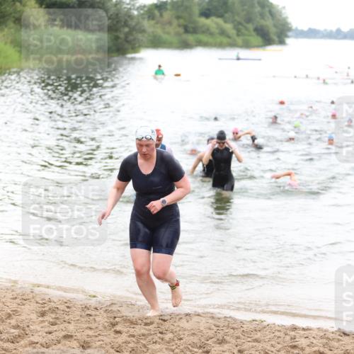 21.06.2026 - 29. Vierlanden-Triathlon Andreas Tolksdorf http://msf.ph/oto/9851668 21.06.2026 10:18:18 Schwimmen 494, 499, 571, 592, 606, 618 meine-sportfotos.de
