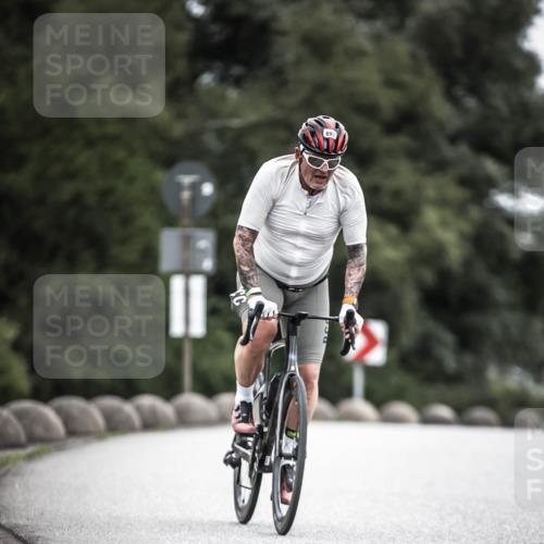 21.06.2026 - 29. Vierlanden-Triathlon H.Heesch http://msf.ph/oto/9851677 21.06.2026 12:04:22 Radfahren 863, 893, 894, 900 meine-sportfotos.de